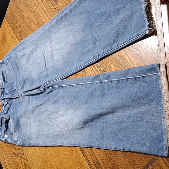 AMERICAN EAGLE JEANS Womens 6 LONG Blue WIDE LEGS CROP Used BUTTON FLY Preowned - Picture 2 of 8